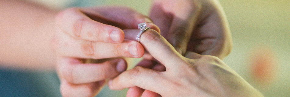 如何揀求婚戒指