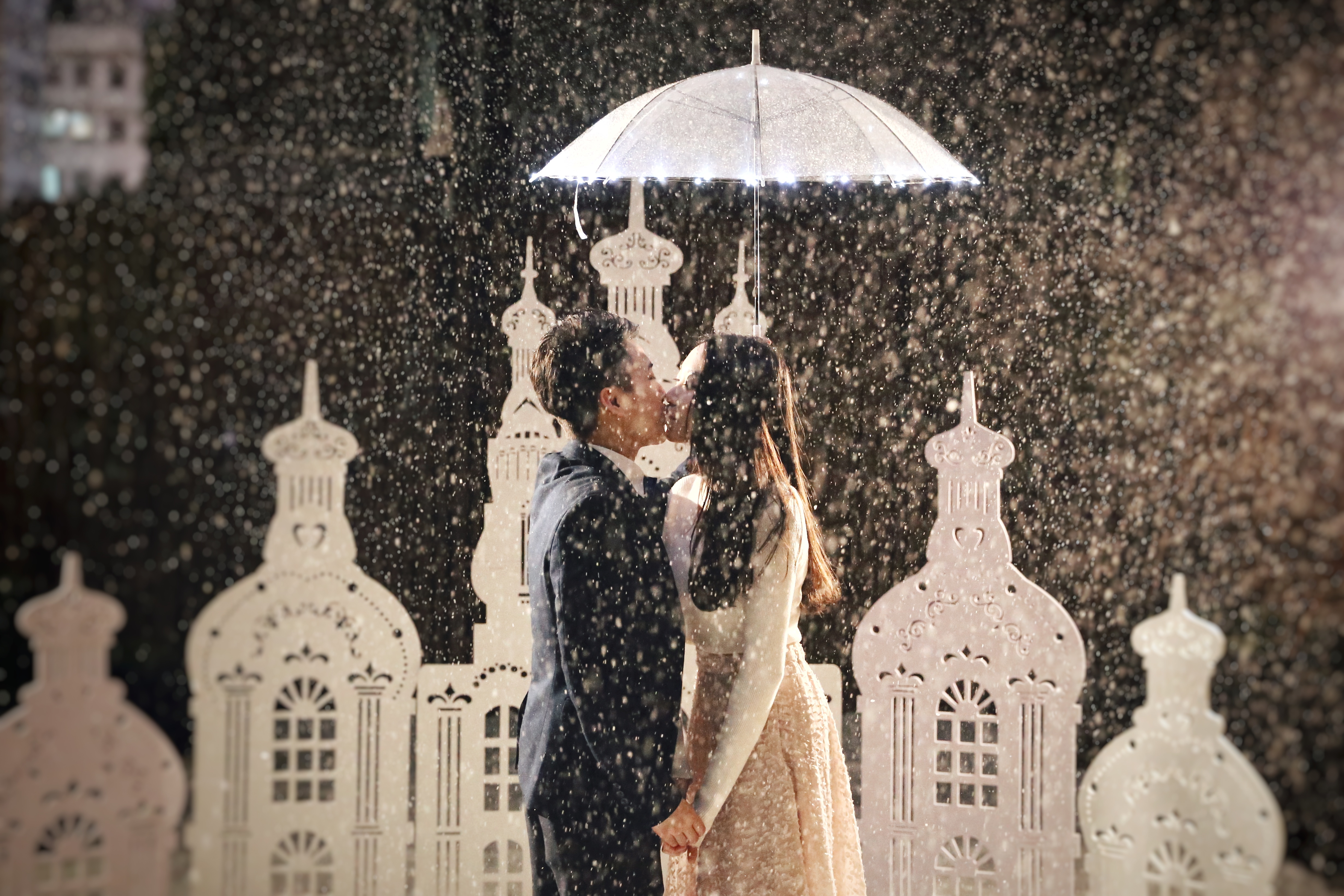 香港浪漫天台飄雪求婚