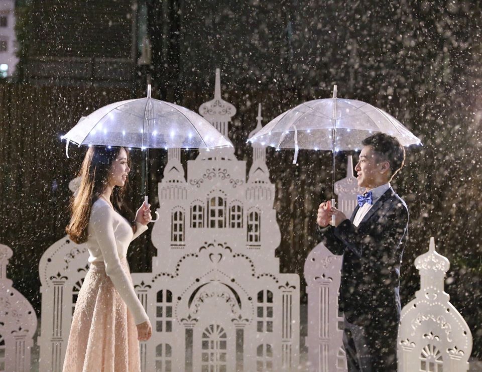 香港飄雪天台求婚